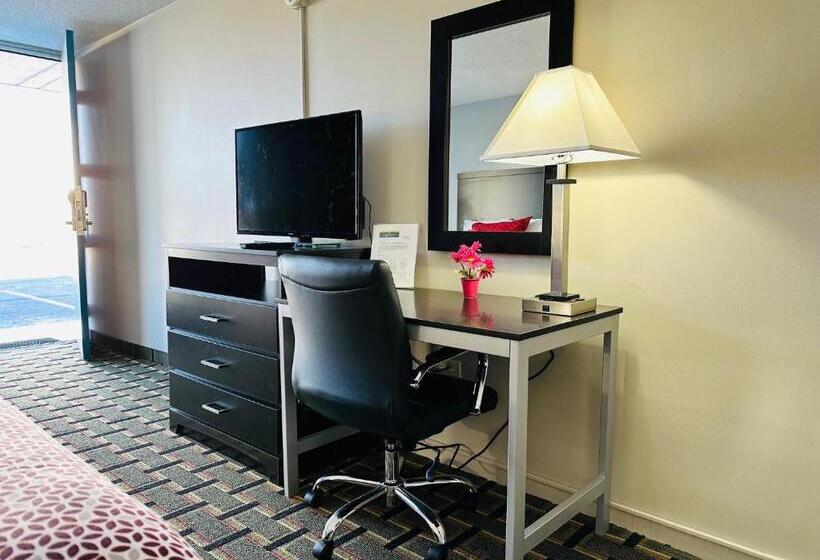 هتل Econo Lodge