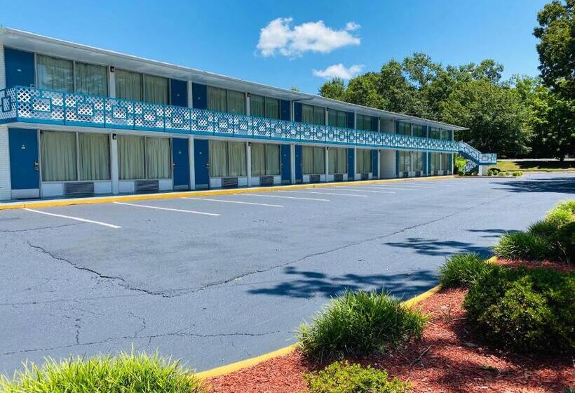 هتل Econo Lodge