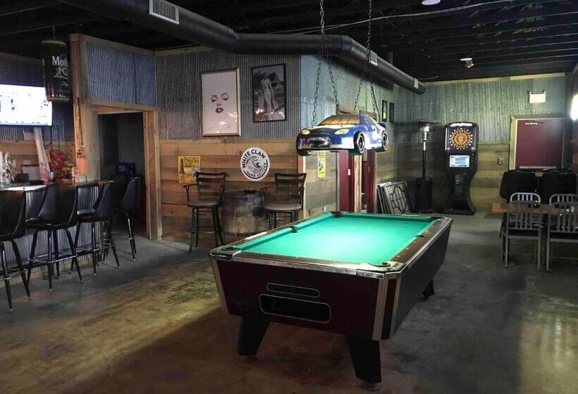 هتل Walnut Inn   Checotah