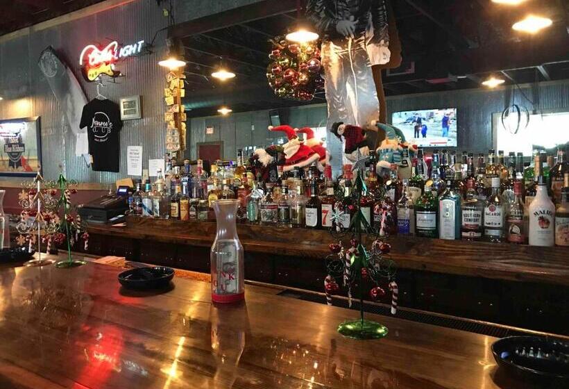 هتل Walnut Inn   Checotah