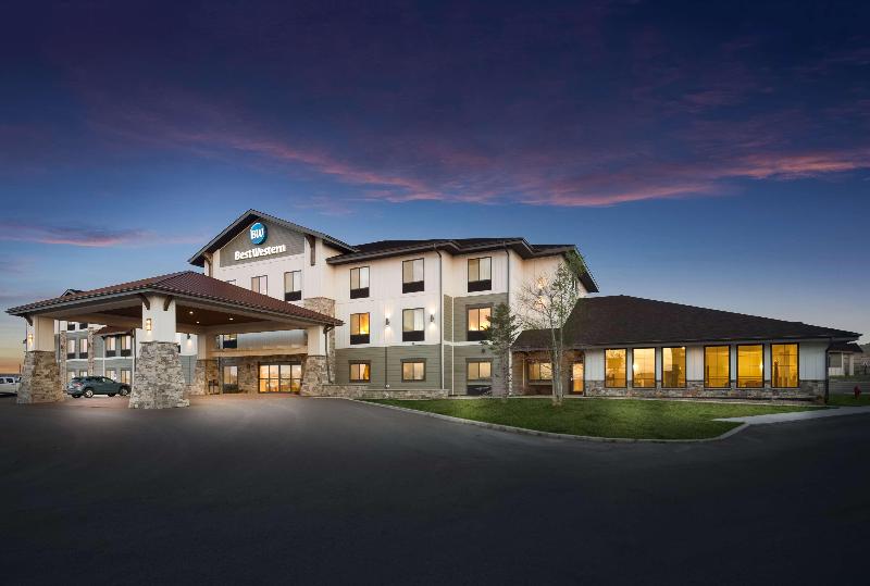Отель Best Western Shelby Inn & Suites
