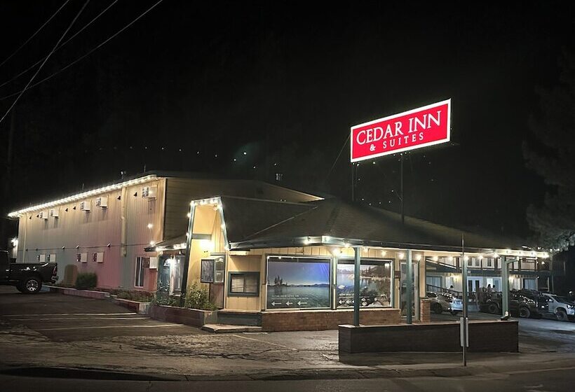 هتل Cedar Inn & Suites