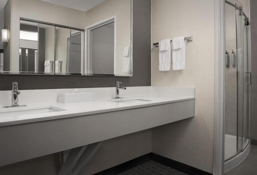 هتل Courtyard By Marriott Panama City