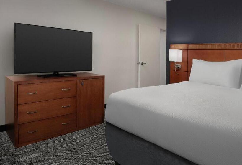 هتل Courtyard By Marriott Panama City
