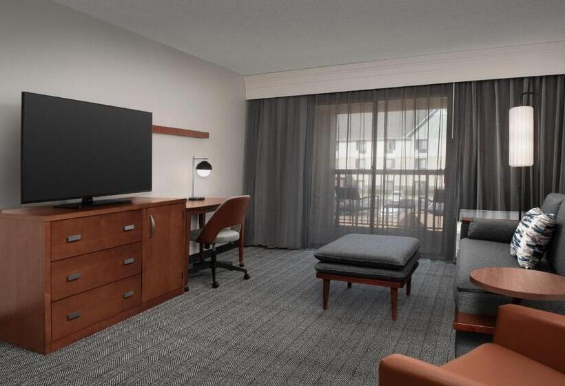 هتل Courtyard By Marriott Panama City