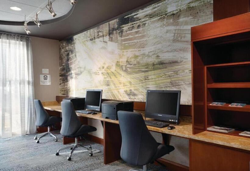 هتل Courtyard By Marriott Fort Smith Downtown