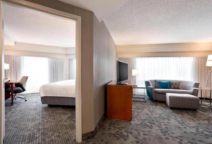 هتل Courtyard By Marriott Fort Smith Downtown