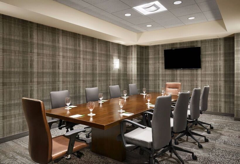هتل Courtyard By Marriott Newark Downtown