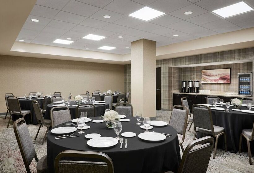 هتل Courtyard By Marriott Newark Downtown