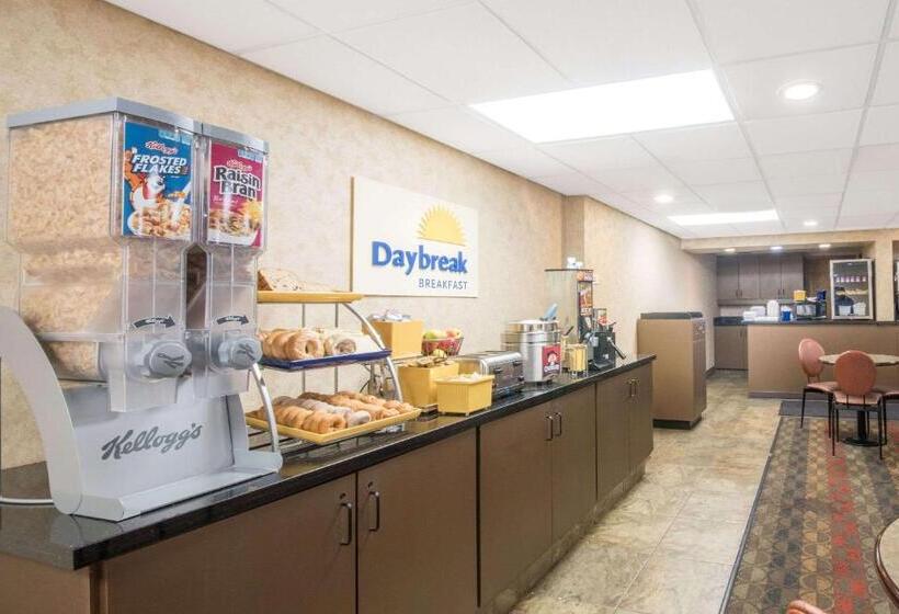 هتل Days Inn By Wyndham Duluth Lakewalk