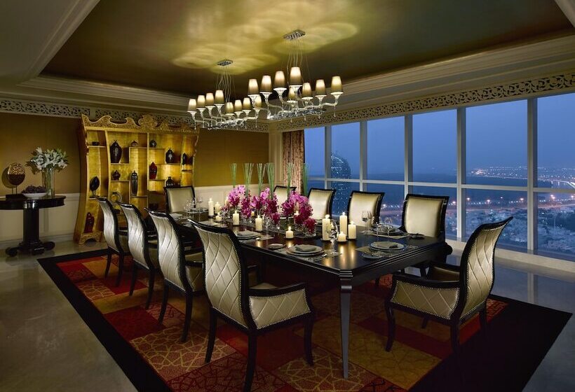 هتل Dusit Thani Abu Dhabi