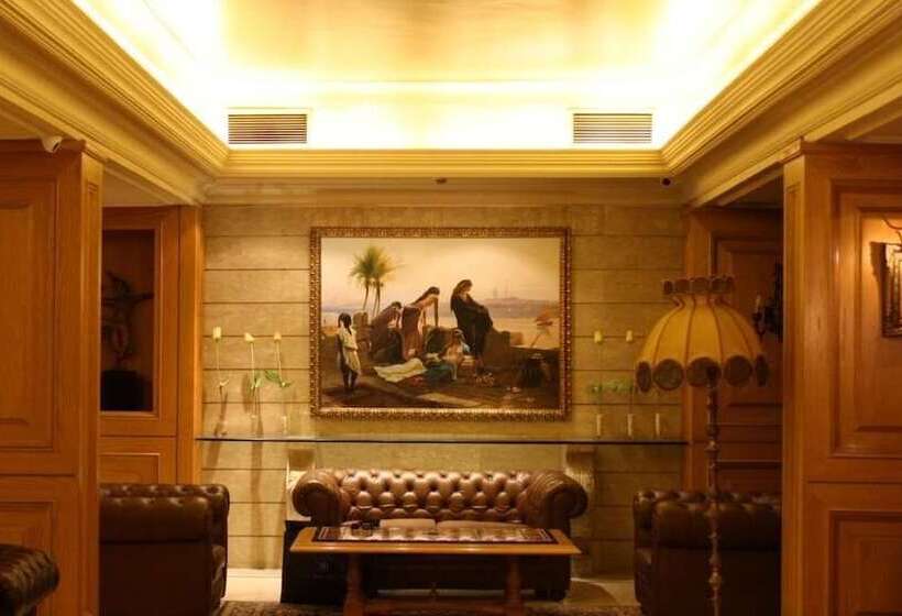 هتل Grand  Beirut