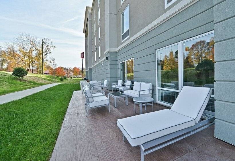 هتل Hampton Inn & Suites Greensboro/coliseum Area