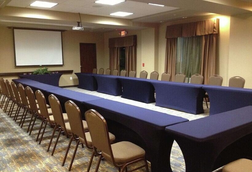 هتل Hampton Inn & Suites Greensboro/coliseum Area