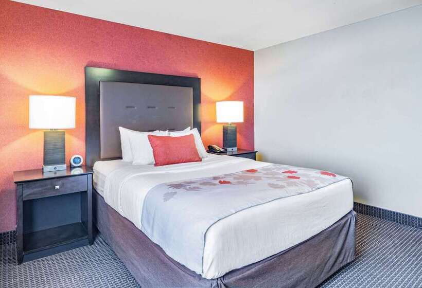 هتل Hawthorn Suites By Wyndham Williston