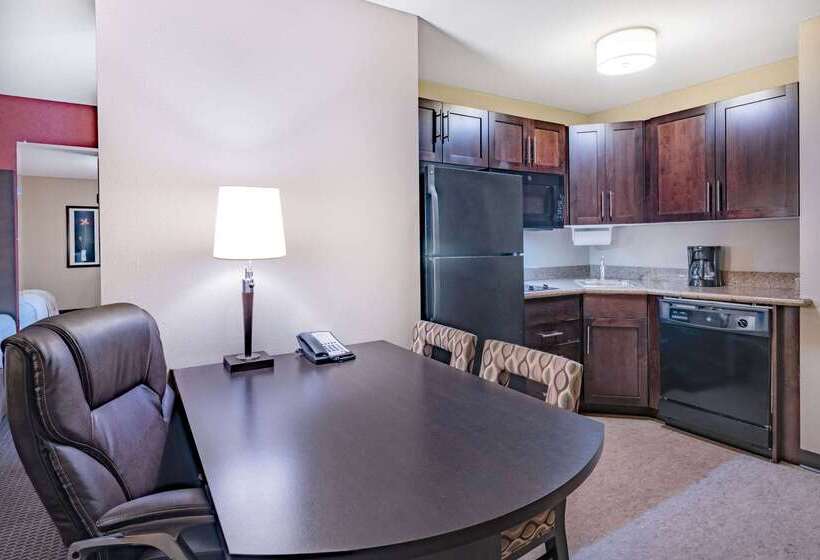 هتل Hawthorn Suites By Wyndham Williston