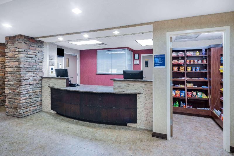 هتل Hawthorn Suites By Wyndham Williston
