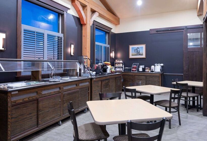 هتل Hawthorn Suites By Wyndham Williston