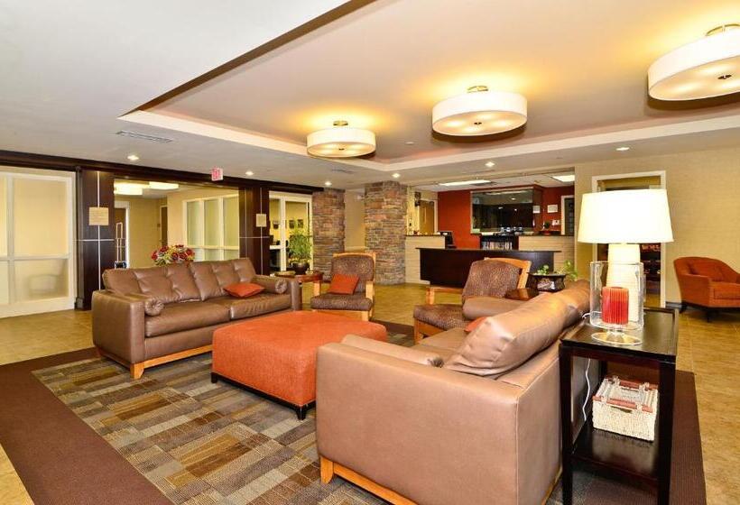 هتل Hawthorn Suites By Wyndham Williston