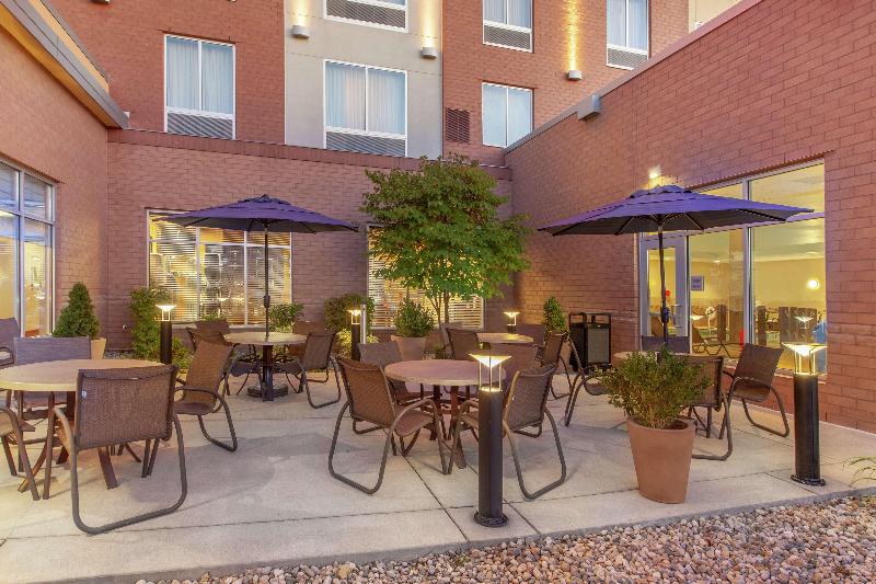 هتل Hilton Garden Inn Ann Arbor