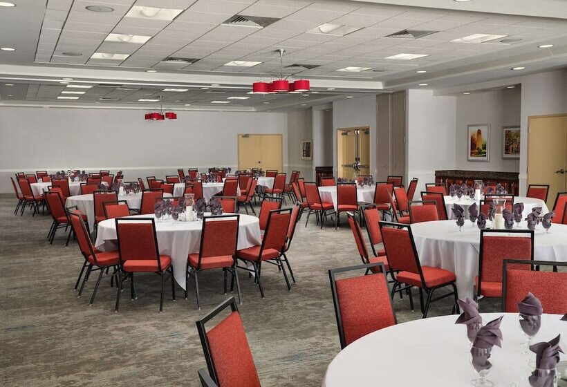 هتل Hilton Garden Inn Ann Arbor