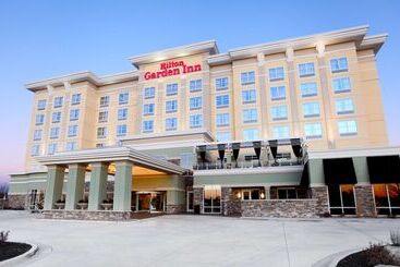 هتل Hilton Garden Inn Olathe