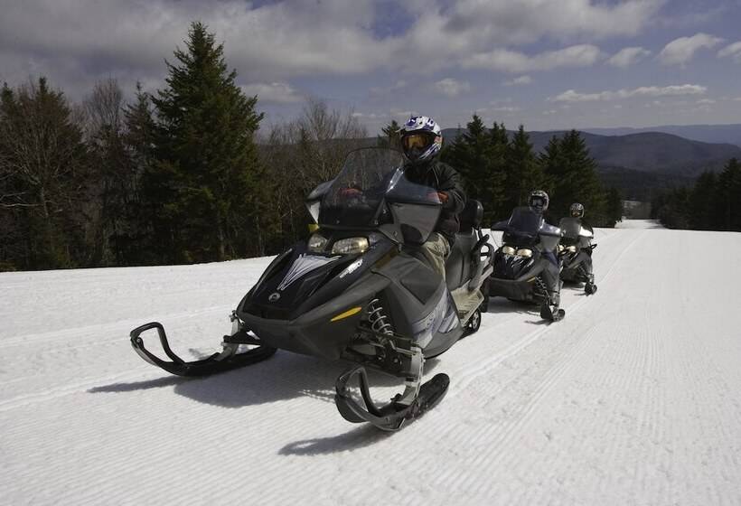 هتل The Inn At Snowshoe