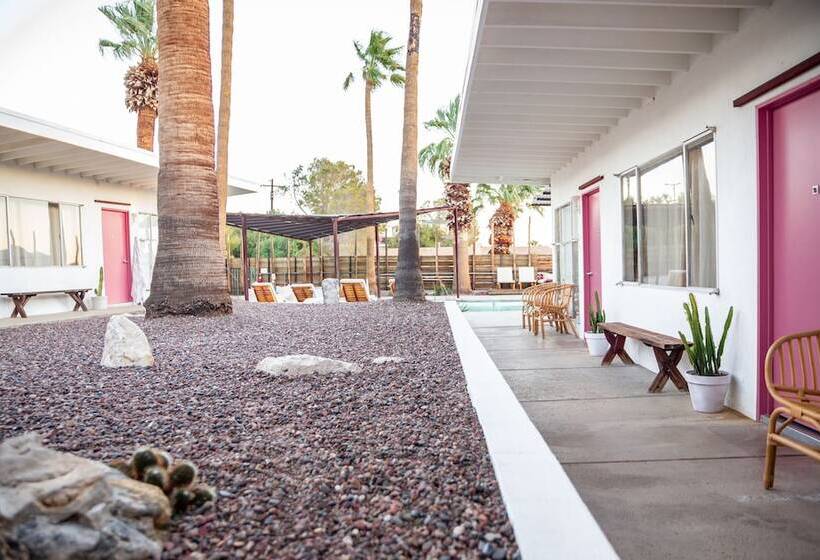 Miracle Manor Boutique Hotel & Spa