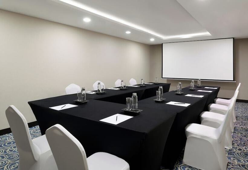Fotos del hotel Mövenpick  Apartments Al Mamzar Dubai:  11