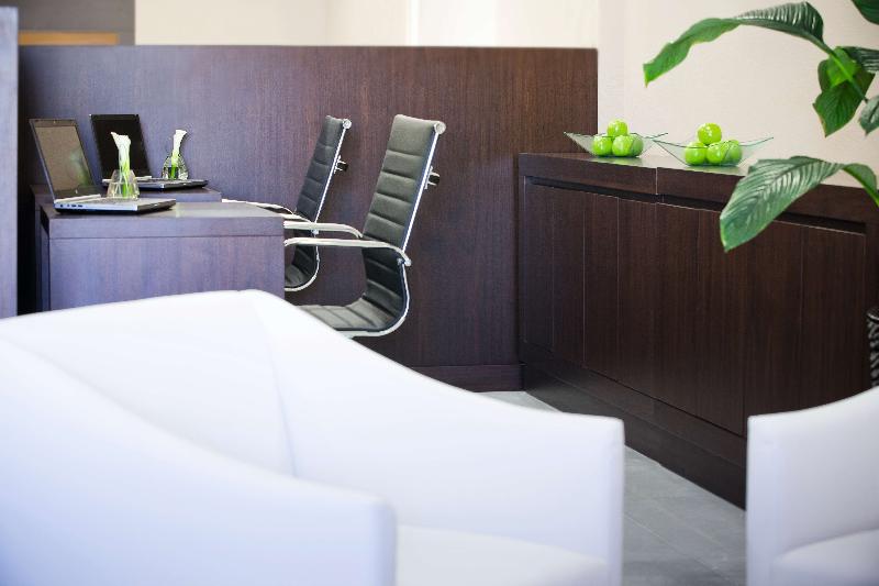 Fotos del hotel Mövenpick  Apartments Al Mamzar Dubai:  2