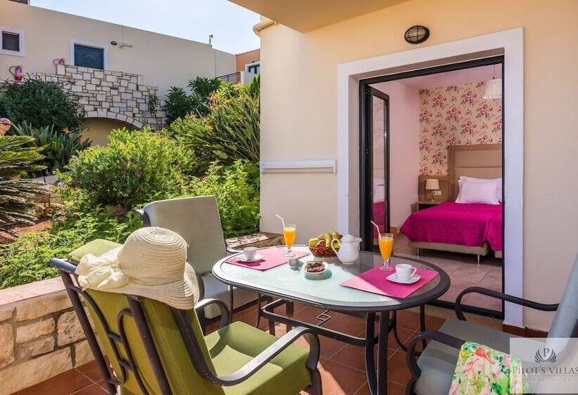 Fotos del hotel Pilot's Villas Luxury Suites:  22