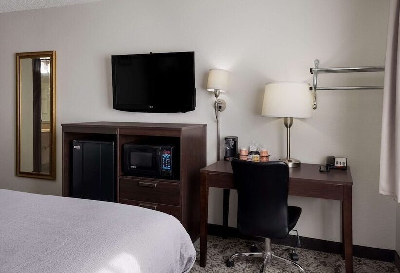هتل Quality Inn Hall Of Fame
