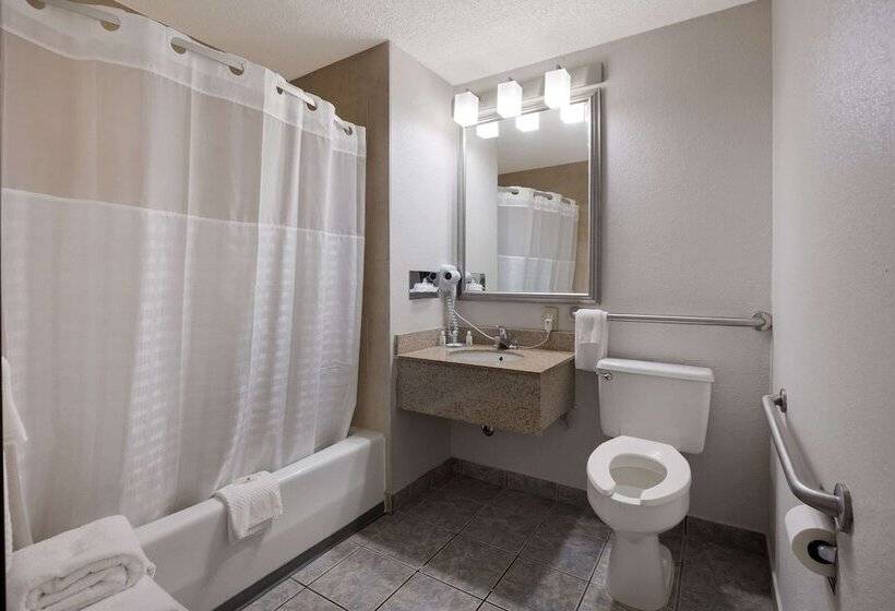 هتل Quality Inn Hall Of Fame