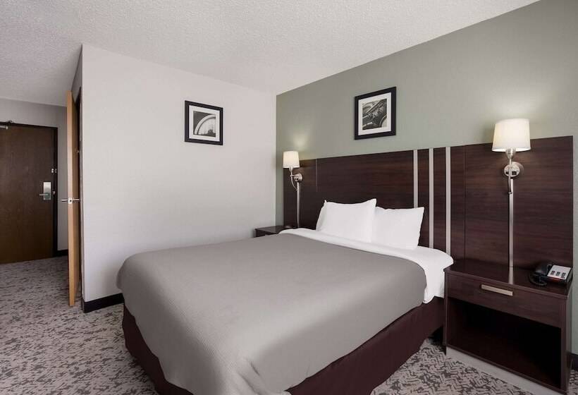 هتل Quality Inn Hall Of Fame