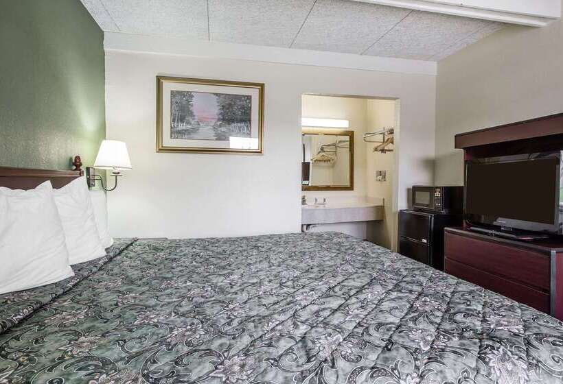 בית מלון כפרי Rodeway Inn