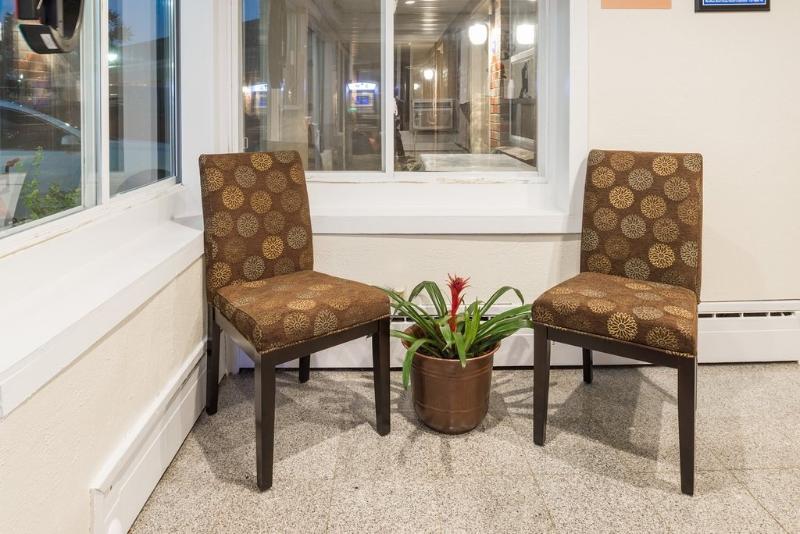 בית מלון כפרי Rodeway Inn