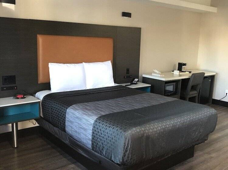 Отель Rodeway Inn South Gate  Los Angeles South
