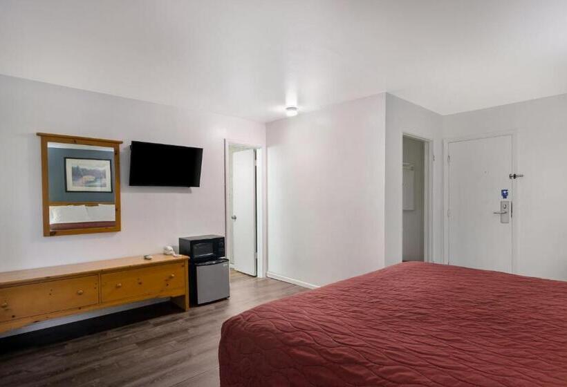 בית מלון כפרי Rodeway Inn & Suites Sidney Historic Downtown I80