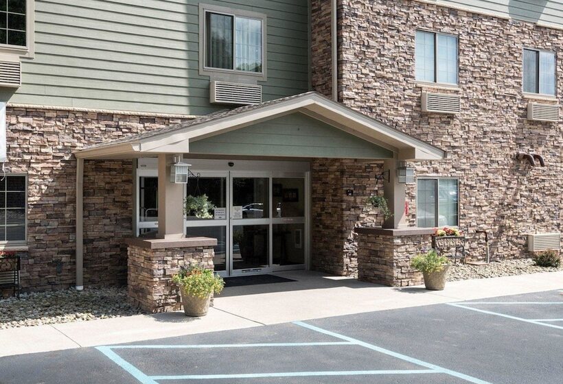 هتل Suburban Studios Morgantown