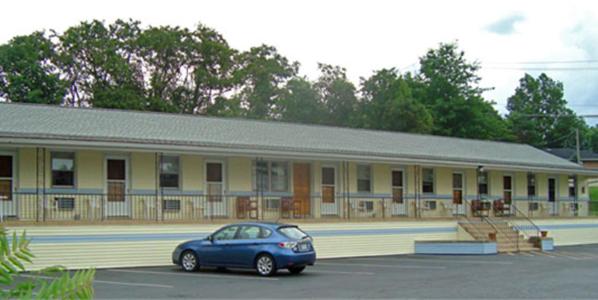 モーテル Budget Host Inn
