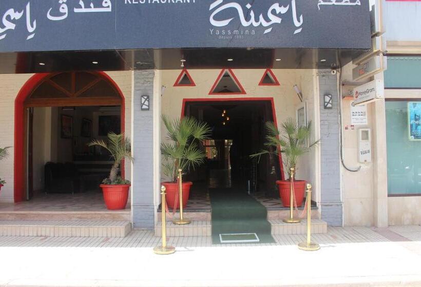 اقامتگاه Nomad Spirit Hotel & Surfcamp