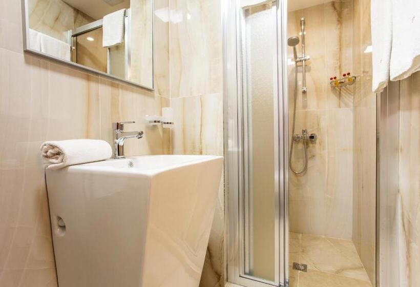 Fotos del hotel Sofia Place Hotel By Hmg:  8