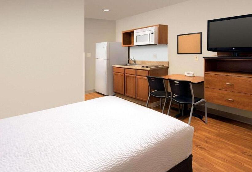 Woodspring Suites Odessa