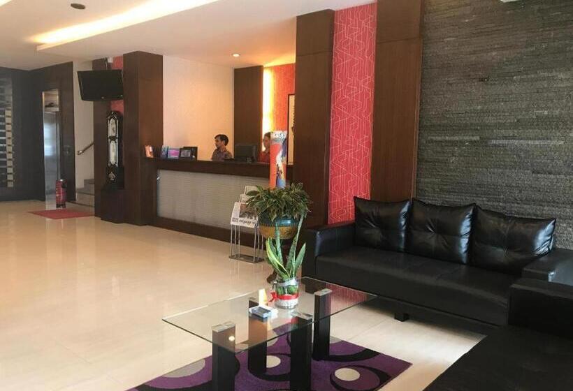 هتل Grand Mega