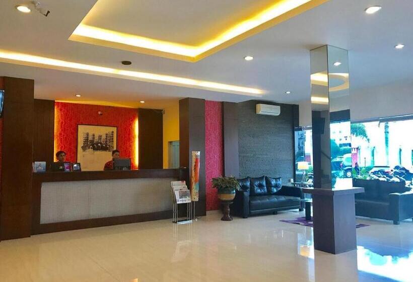 هتل Grand Mega