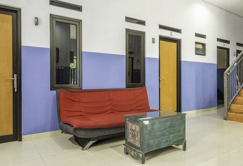 هتل Zleepy Sasana Budaya By Oyo Rooms