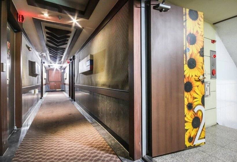 فندق على الطريق Geochang Enter