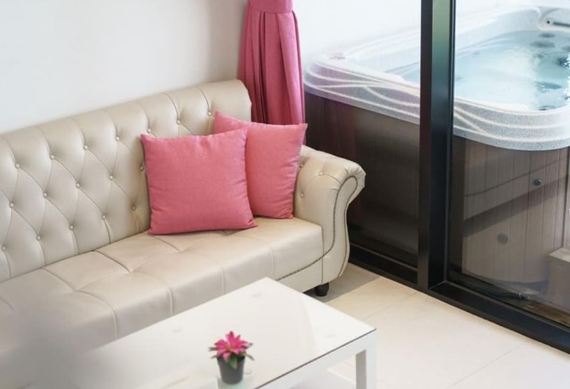 פנסיון Goseong Croton Pool Villa