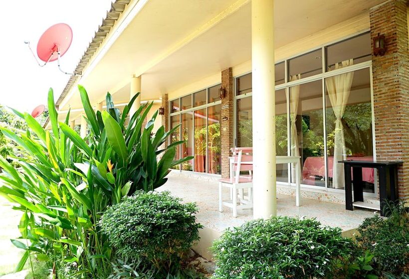 هتل Baan Lung Yod Resort Keangkrachan
