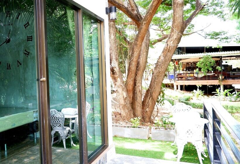 هتل Baan Lung Yod Resort Keangkrachan